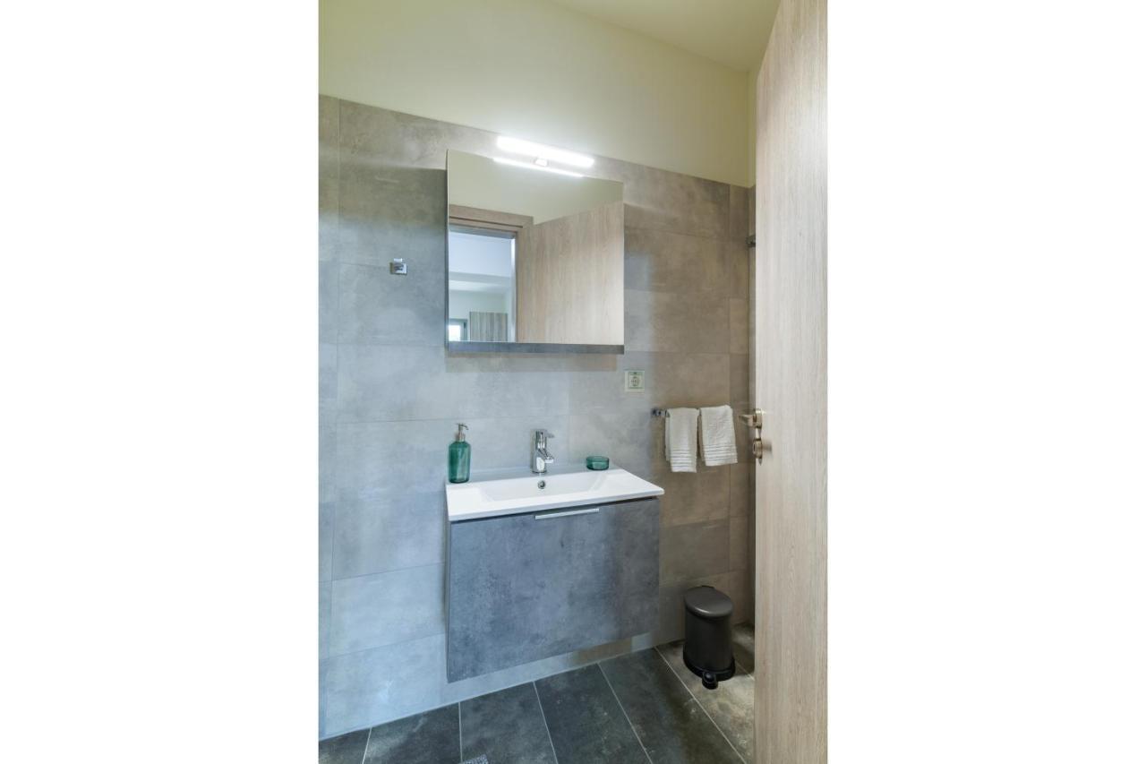 Appartement Pour Deux Personnes Patitírion Exterior foto